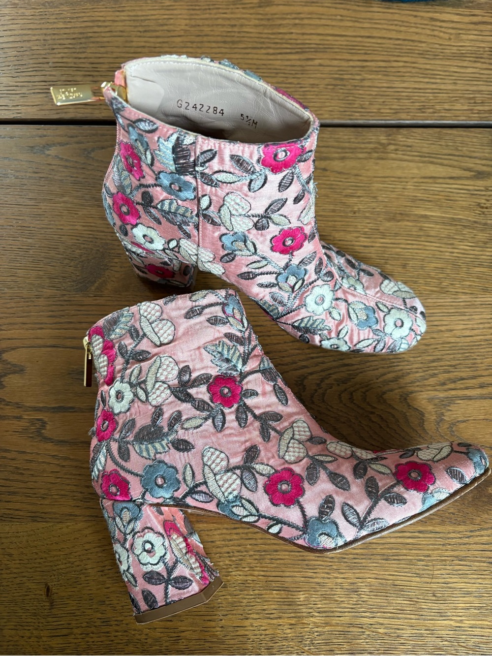 Stuart Weitzman Bacari Ankle Booties Boots Floral Rose Pink Grey